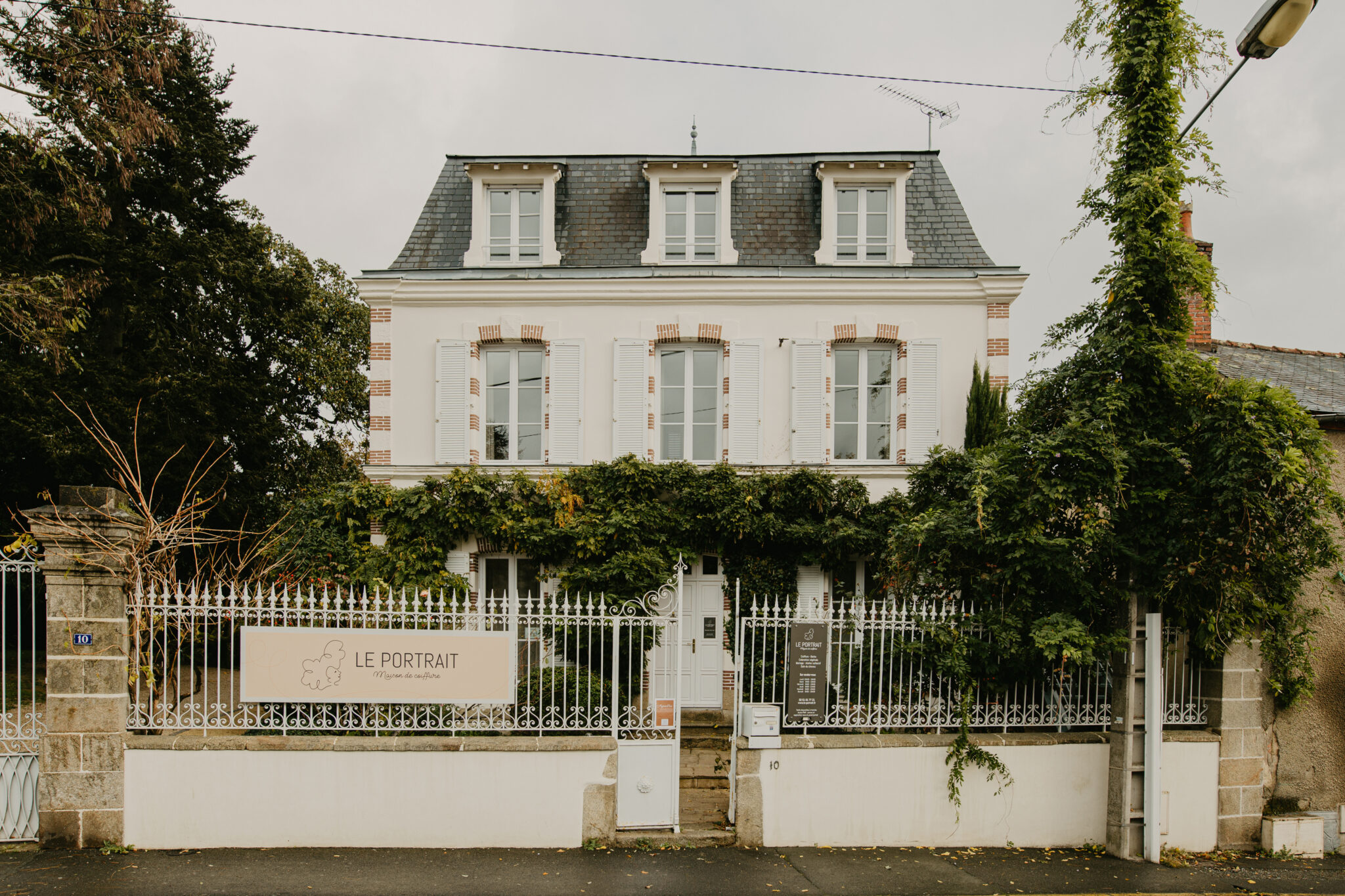 Portrait d'ailleurs Les Herbiers - Contact - Rendez-vous Horaires et